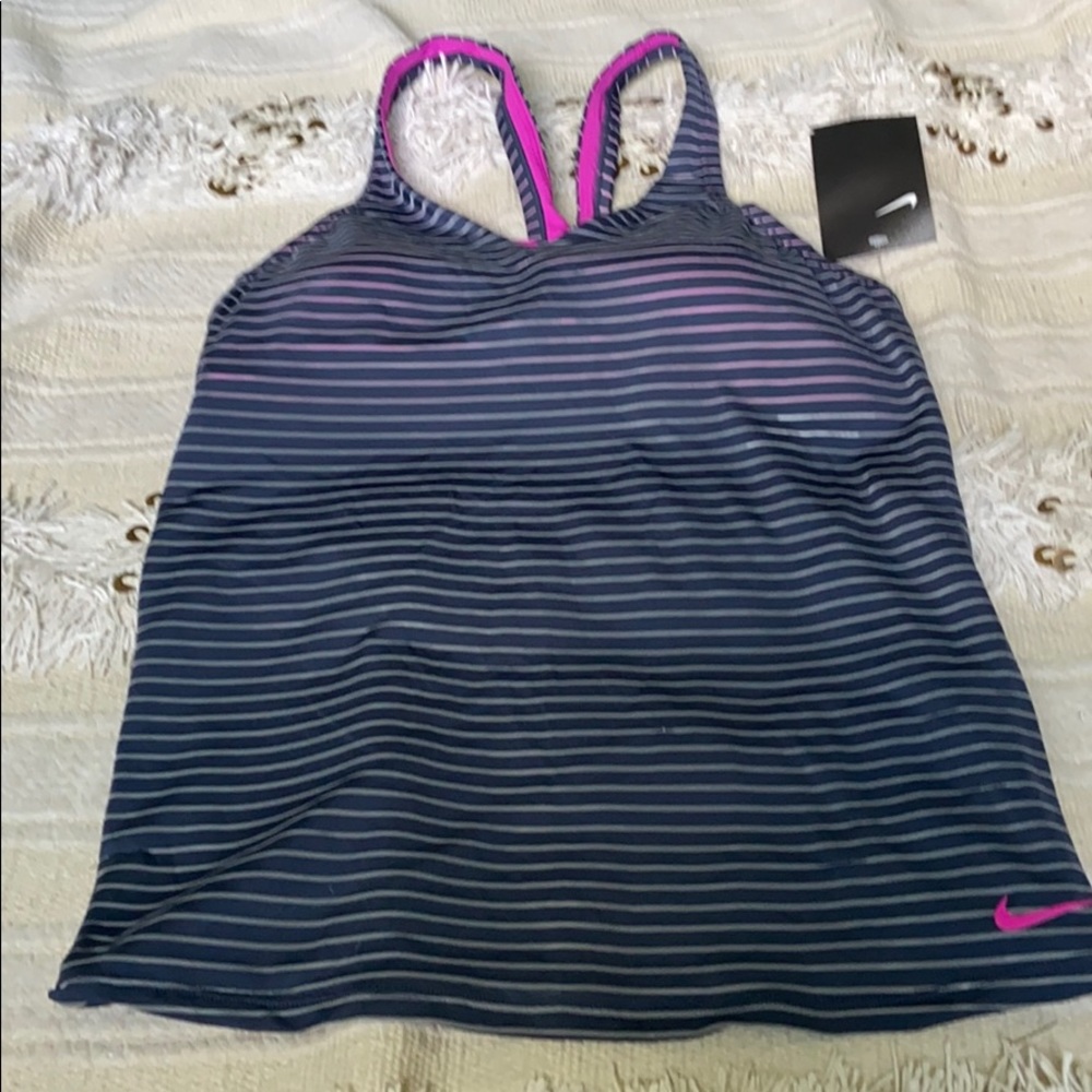 Nike sport top